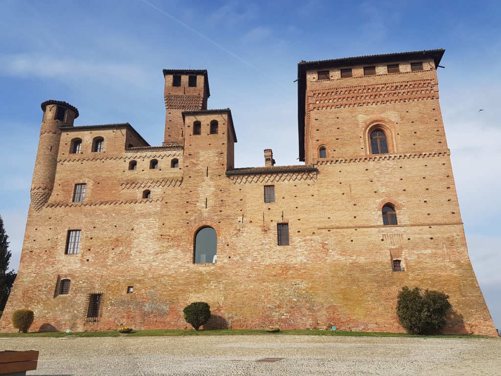 Langhe - Castello di Grinzane Cavour 